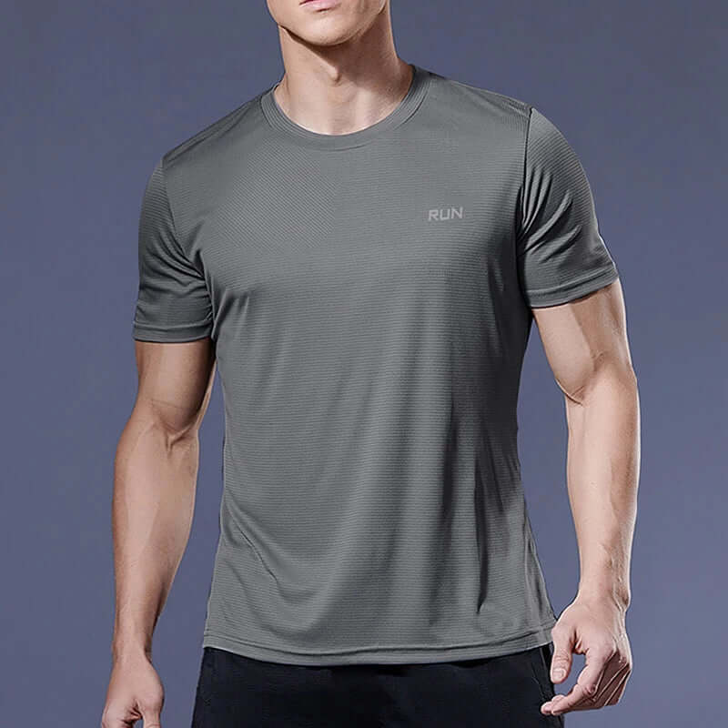 camisa T-SHRT DRY FIT super confortável e super transpirável fazendo com que não fique todo molhado de suor